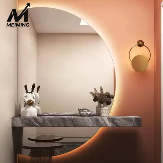 Miroir de salle de bain minimaliste nordique avec réglage intelligent de la lumière et anti-éblouissement caché
