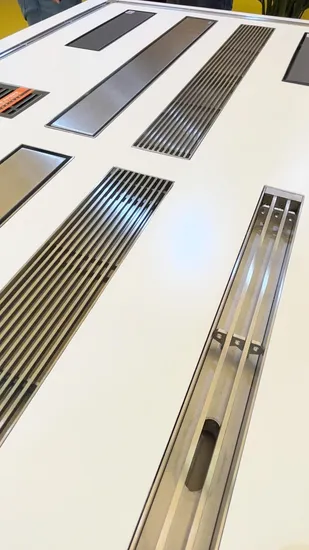 Siphon de sol long en acier inoxydable SUS304 pour salle de douche